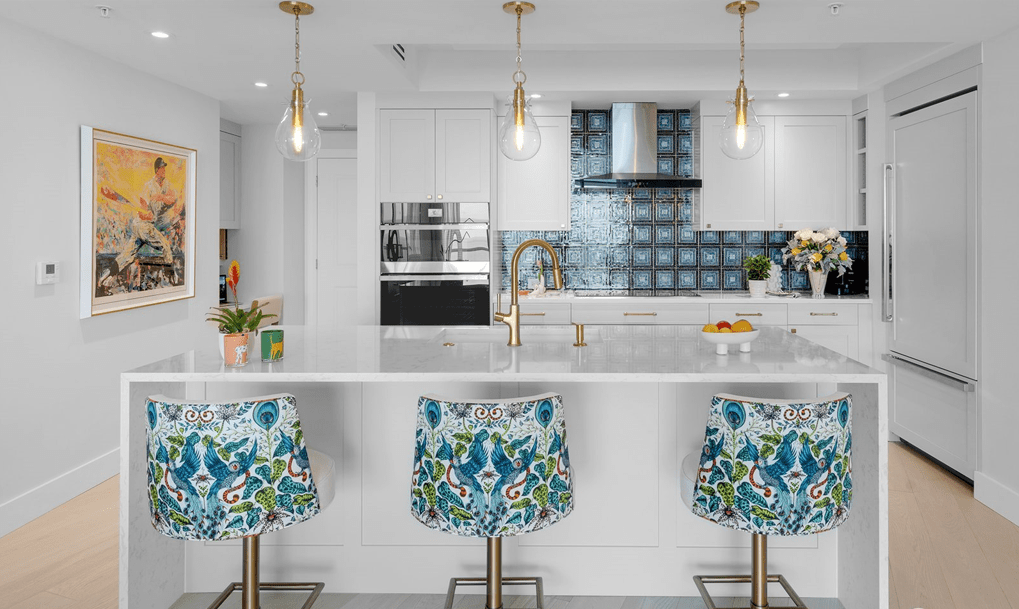 bright coastal kitchen